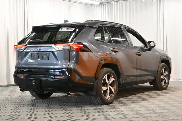 Harmaa Maastoauto, Toyota RAV4 Plug-in – VAR-06362