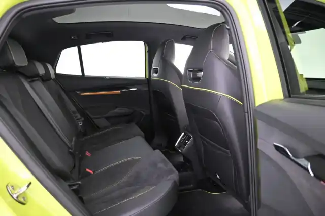 Vihreä Maastoauto, Skoda Enyaq – VAR-063971