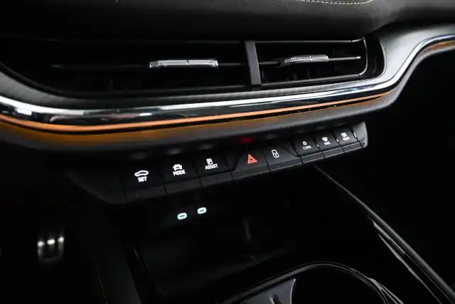 Vihreä Maastoauto, Skoda Enyaq – VAR-063971