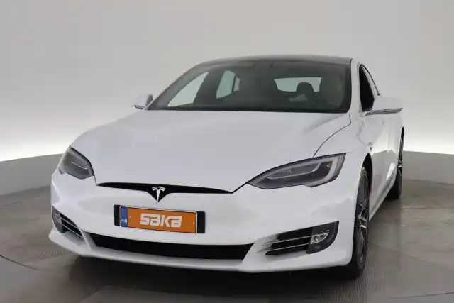 Valkoinen Sedan, Tesla Model S – VAR-06432