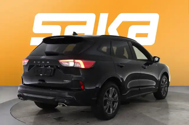 Musta Maastoauto, Ford Kuga – VAR-06453