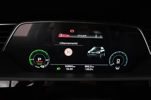 Musta Maastoauto, Audi e-tron – VAR-06498