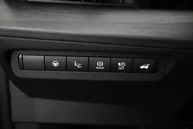 Ruskea Maastoauto, Nissan Ariya – VAR-06550