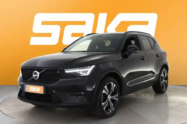 Musta Maastoauto, Volvo XC40 – VAR-06589