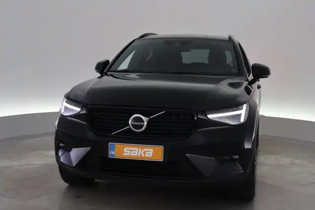 Musta Maastoauto, Volvo XC40 – VAR-06589