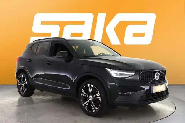 Musta Maastoauto, Volvo XC40 – VAR-06589