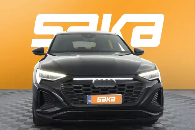Musta Maastoauto, Audi Q8 e-tron – VAR-06772