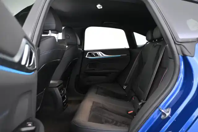 Sininen Sedan, BMW i4 – VAR-06830