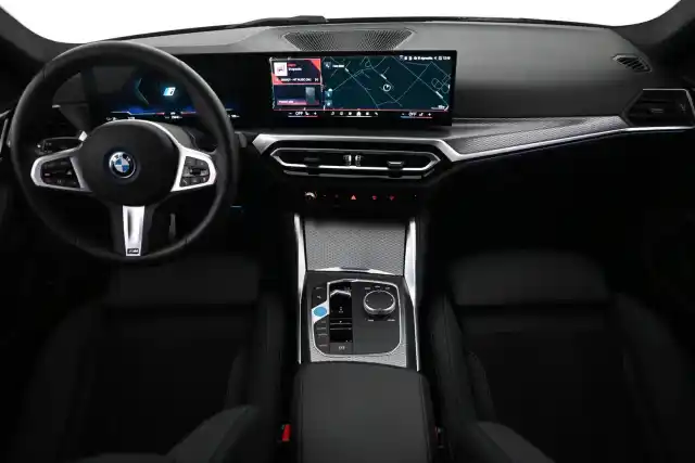 Sininen Sedan, BMW i4 – VAR-06830