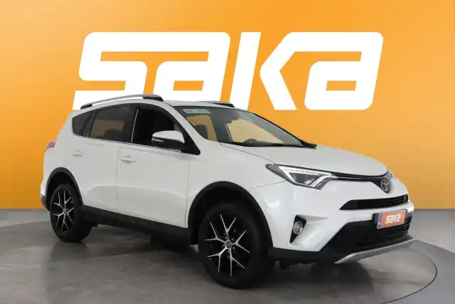 Valkoinen Maastoauto, Toyota RAV4 – VAR-06916