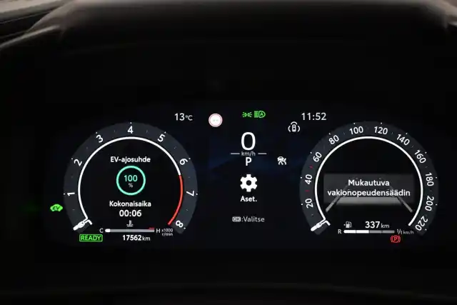 Punainen Maastoauto, Toyota C-HR – VAR-06965