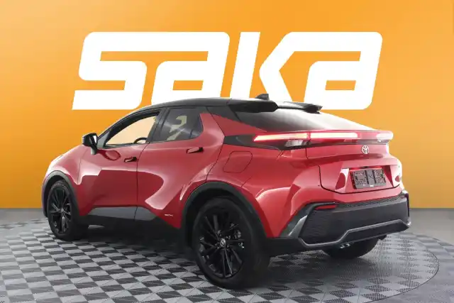 Punainen Maastoauto, Toyota C-HR – VAR-06965