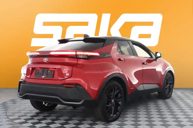 Punainen Maastoauto, Toyota C-HR – VAR-06965