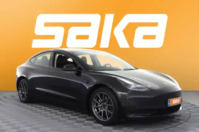 Musta Sedan, Tesla Model 3 – VAR-06968