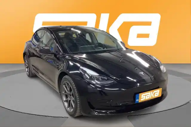 Musta Sedan, Tesla Model 3 – VAR-06968