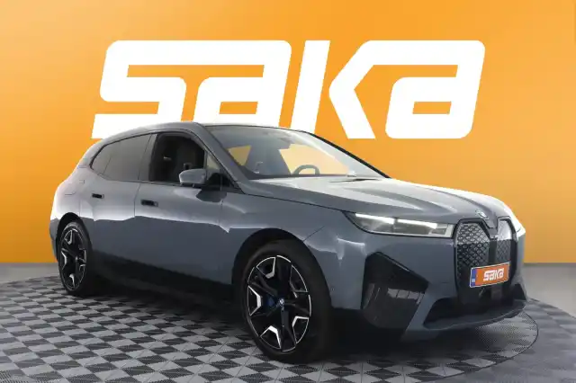 Harmaa Maastoauto, BMW iX – VAR-07001
