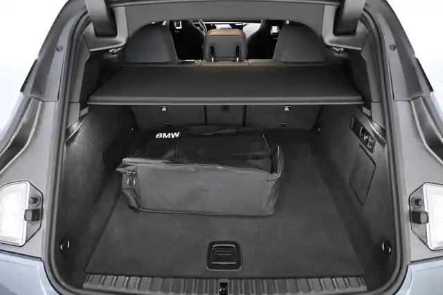 Harmaa Maastoauto, BMW iX – VAR-07001