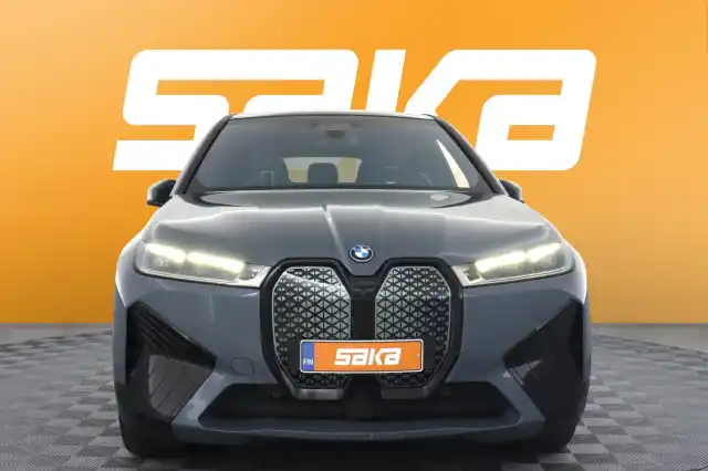Harmaa Maastoauto, BMW iX – VAR-07001