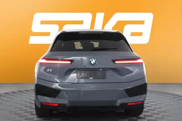 Harmaa Maastoauto, BMW iX – VAR-07001