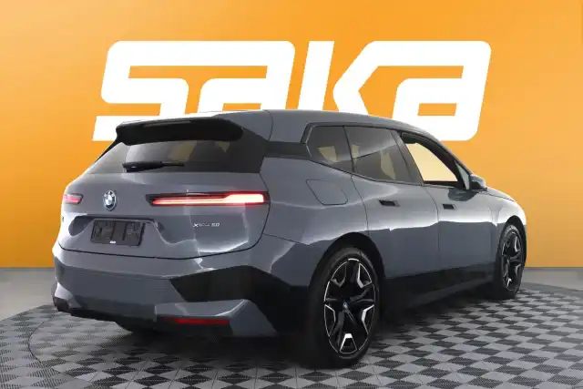 Harmaa Maastoauto, BMW iX – VAR-07001