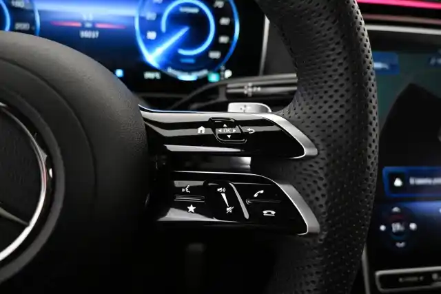 Sininen Maastoauto, Mercedes-Benz EQE SUV – VAR-07006