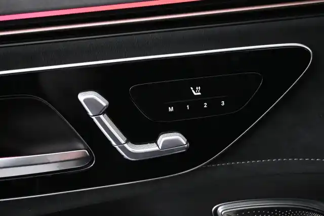 Sininen Maastoauto, Mercedes-Benz EQE SUV – VAR-07006