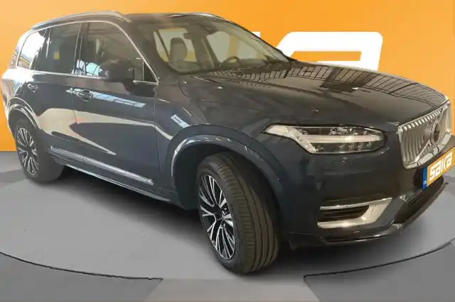 Sininen Maastoauto, Volvo XC90 – VAR-07157