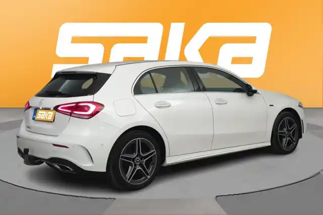 Valkoinen Viistoperä, Mercedes-Benz A – VAR-07188