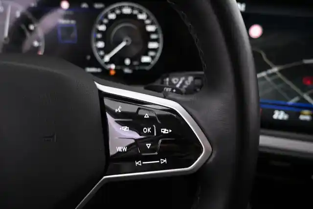 Musta Maastoauto, Volkswagen Touareg – VAR-07499