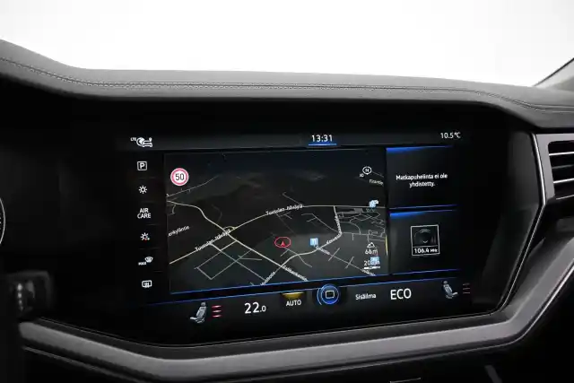 Musta Maastoauto, Volkswagen Touareg – VAR-07499
