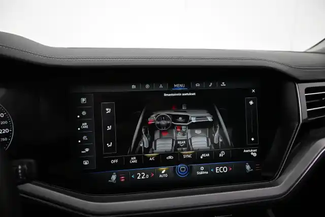 Musta Maastoauto, Volkswagen Touareg – VAR-07499