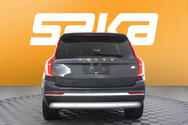 Musta Maastoauto, Volvo XC90 – VAR-07523