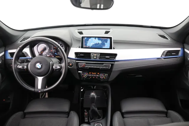 Harmaa Maastoauto, BMW X1 – VAR-07527