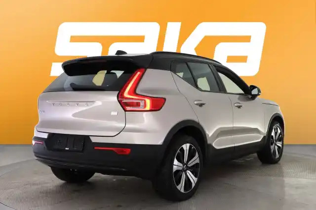 Harmaa Maastoauto, Volvo XC40 – VAR-07552