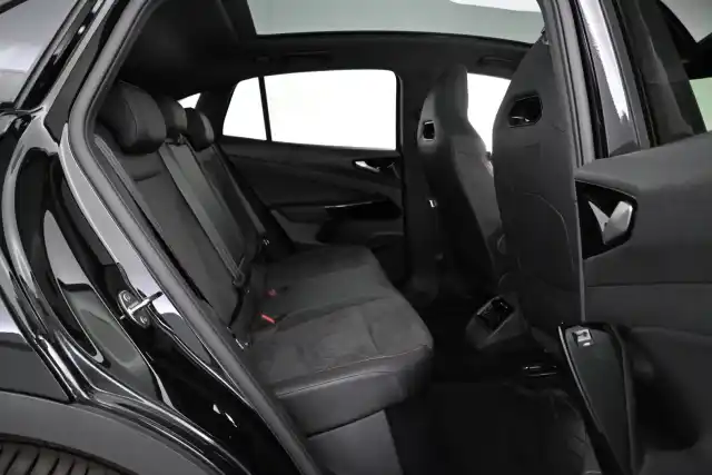 Musta Maastoauto, Volkswagen ID.4 – VAR-07618