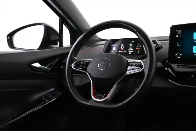 Musta Maastoauto, Volkswagen ID.4 – VAR-07618