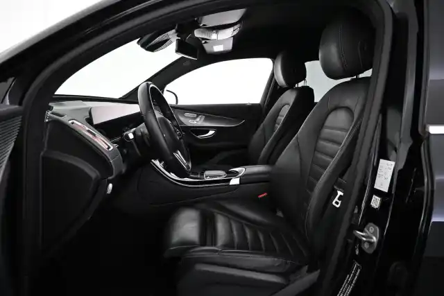 Musta Maastoauto, Mercedes-Benz EQC – VAR-07634