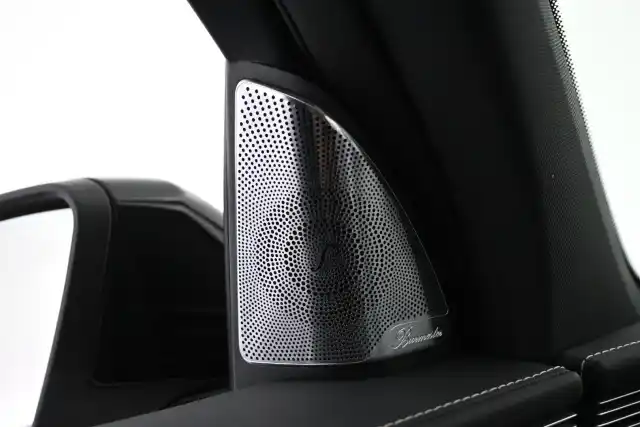 Musta Maastoauto, Mercedes-Benz EQC – VAR-07634