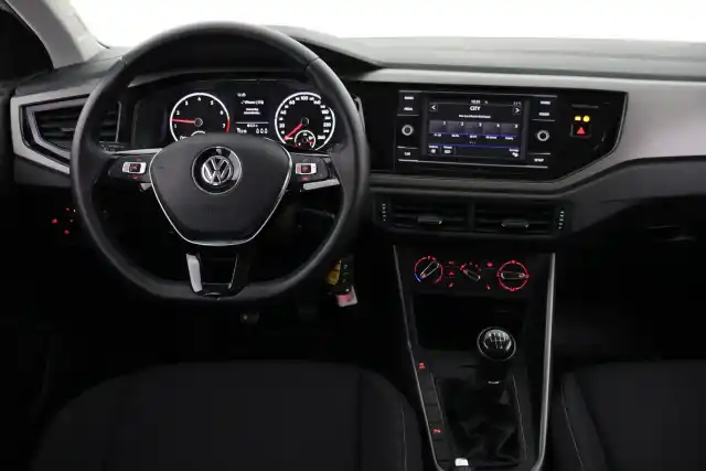 Valkoinen Viistoperä, Volkswagen Polo – VAR-076559