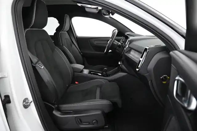 Valkoinen Maastoauto, Volvo C40 – VAR-07675