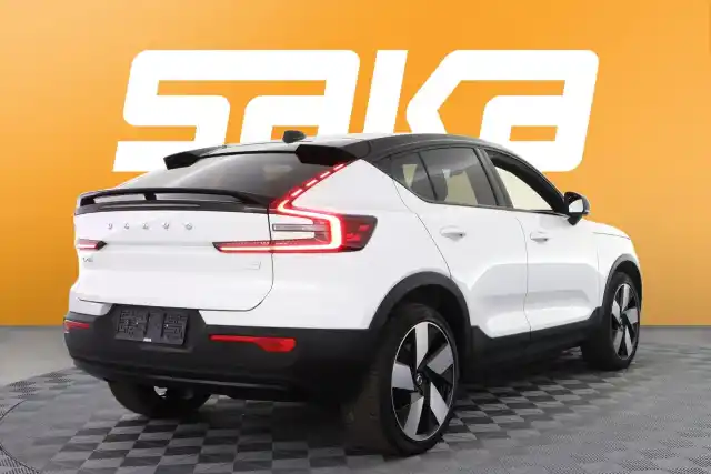 Valkoinen Maastoauto, Volvo C40 – VAR-07675