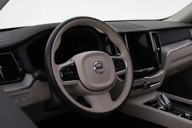 Sininen Maastoauto, Volvo XC60 – VAR-07706