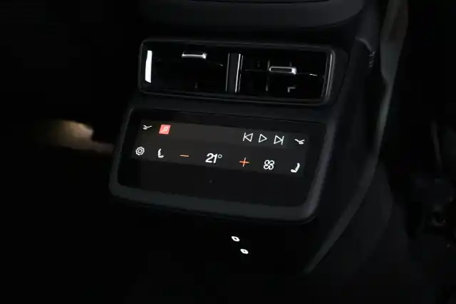 musta Maastoauto, Polestar 4 – VAR-07890