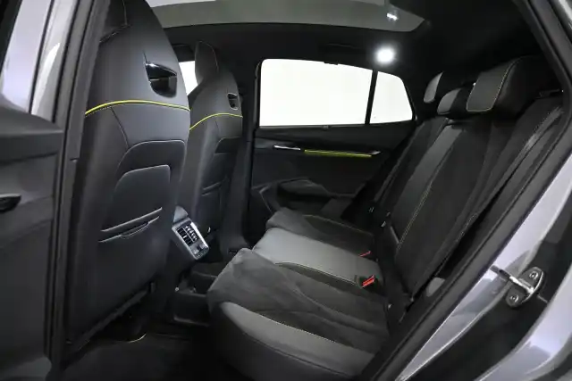 Harmaa Maastoauto, Skoda Enyaq – VAR-07902