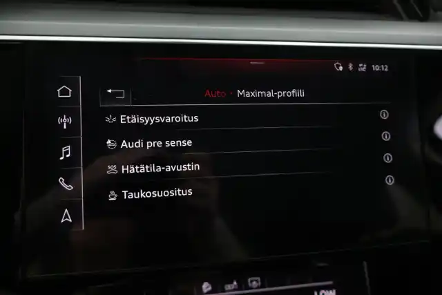 Harmaa Maastoauto, Audi e-tron – VAR-07961