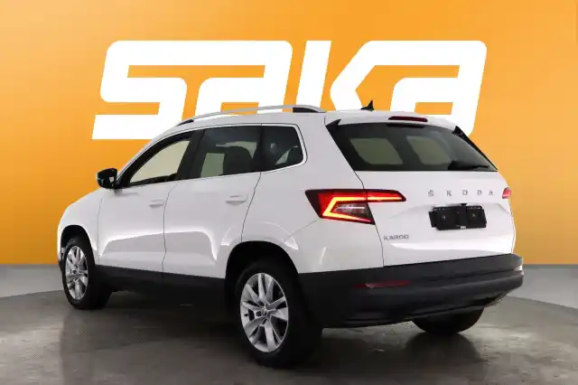 Valkoinen Maastoauto, Skoda Karoq – VAR-08085