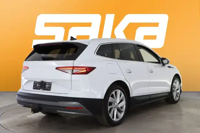 Valkoinen Maastoauto, Skoda Enyaq – VAR-08178
