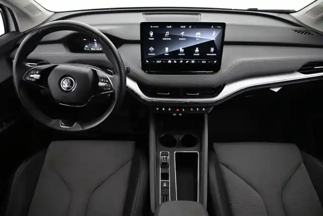Valkoinen Maastoauto, Skoda Enyaq – VAR-08178