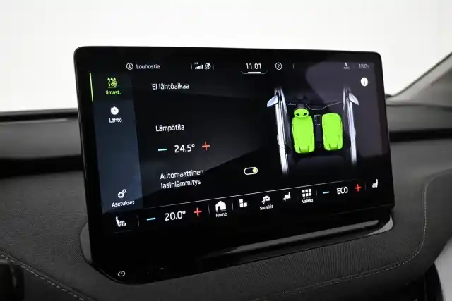 Valkoinen Maastoauto, Skoda Enyaq – VAR-08178