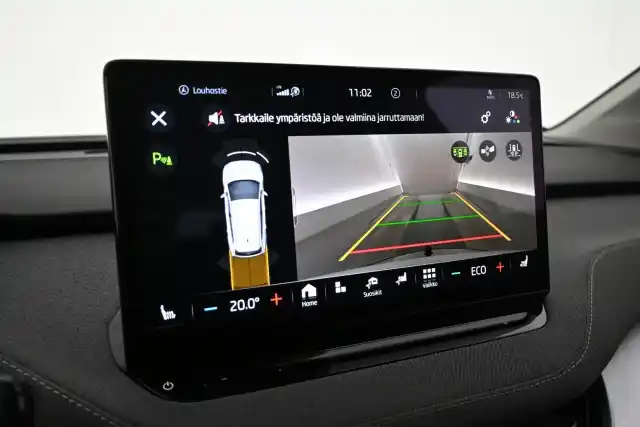 Valkoinen Maastoauto, Skoda Enyaq – VAR-08178
